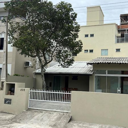 Casa Entre Dois Mares - Casa Bege Villa Bombinhas Exterior photo
